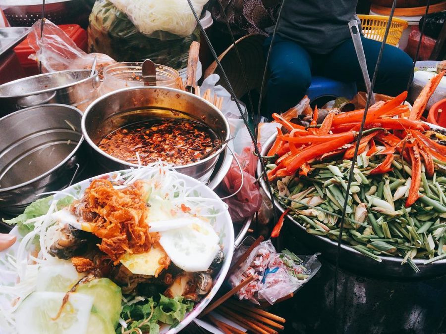 Với số tiền 10.000đ bạn đã có ngay dĩa ốc ưng ý.