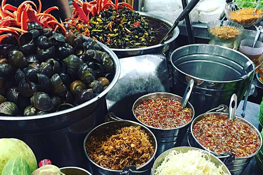 Quán ốc ngon ở Đà nẵng không thể thiếu Ốc hút đĩa bay.