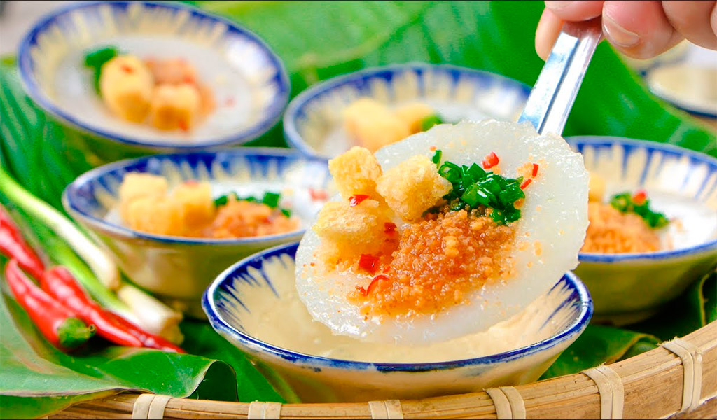 Bánh bèo nóng hổi, thơm ngon, hấp dẫn tại Đà Lạt