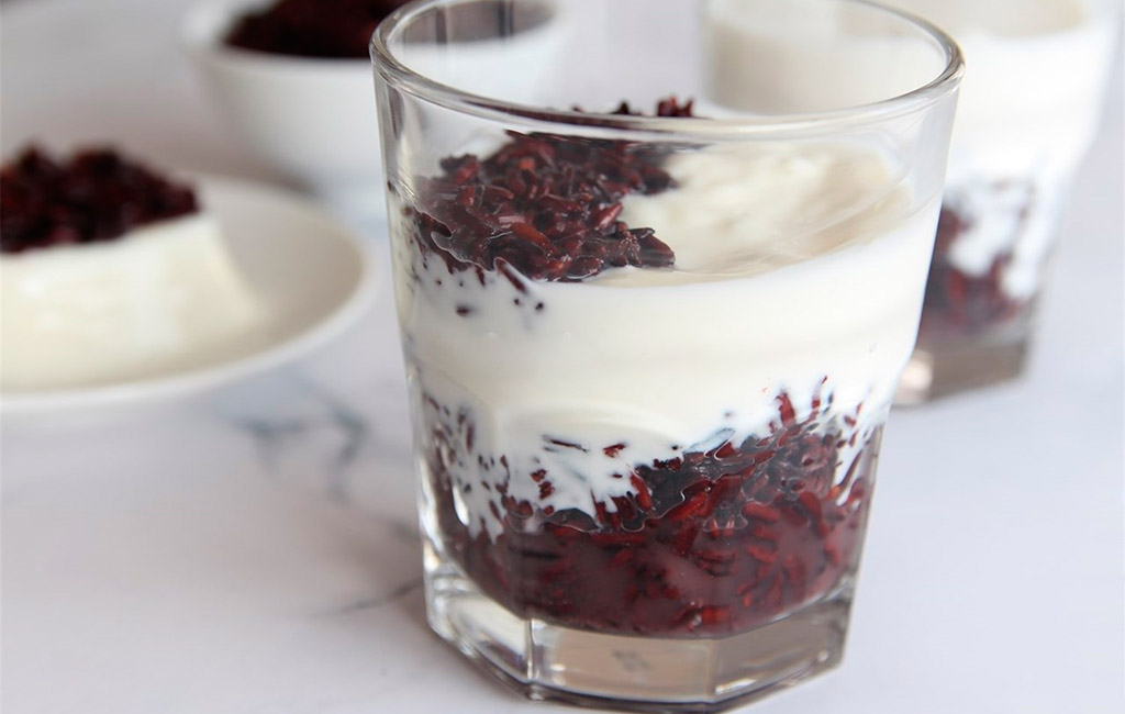 Hướng dẫn làm sữa chua nếp cẩm