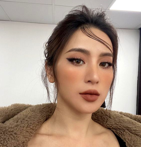 Cách đánh mắt tone nâu cho layout makeup khỏe khoắn, cá tính