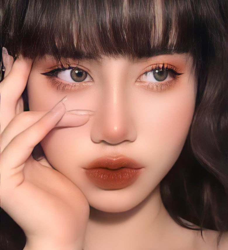 Cô nàng KOL Mạc Thúy Quỳnh  sử dụng MERZY The First Pen Eyeliner 