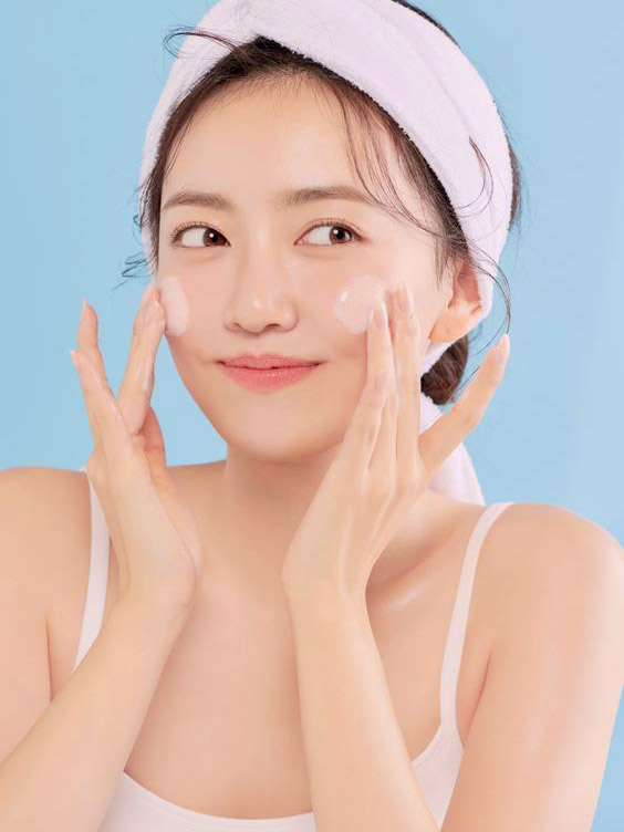 Dưỡng ẩm cho da - Bước đầu của makeup Nhật Bản