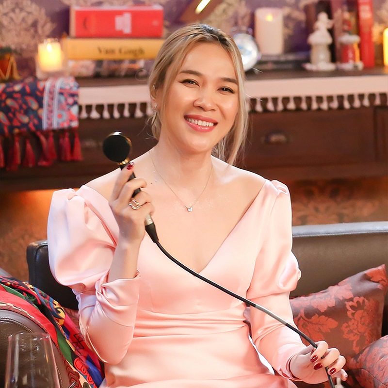 khong-mau-me-my-tam-dich-thi-la-huu-xa-tu-nhien-huong-1646639260-4 Mỹ Tâm trong bản live "Hẹn ước từ hư vô" -| My Soul 1981