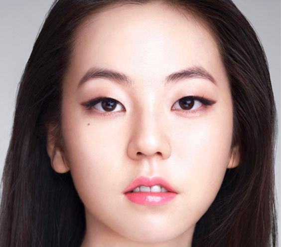 Kiểu kẻ eyeliner cho mắt một mí