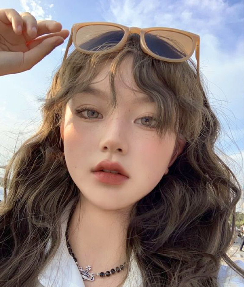 Sắc-son-nâu-nhưng-không-quá-trầm